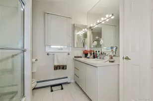 61 Mitchell Ave, Plainview, NY 11803 - Photo 8