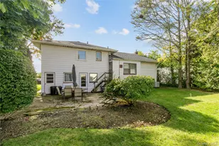 61 Mitchell Ave, Plainview, NY 11803 - Photo 24