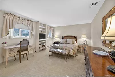 80 Walnut Drive, East Hills, NY 11576 - Photo 16