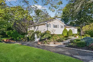 80 Walnut Dr, East Hills, NY 11576 - Photo 2