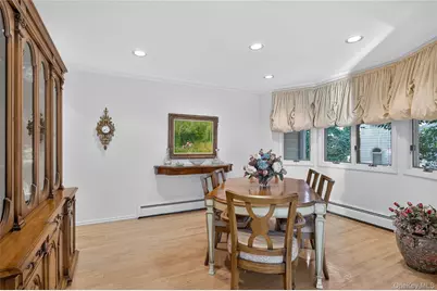 80 Walnut Drive, East Hills, NY 11576 - Photo 6