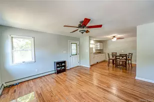 81 Kenwood Dr, Bohemia, NY 11716 - Photo 4