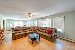 81 Kenwood Dr, Bohemia, NY 11716 - Photo 6