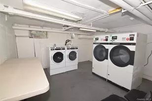 72 Edmunton Dr, North Babylon, NY 11703 - Photo 14