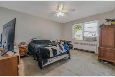 170 Wickfield Lane, North Babylon, NY 11703 - Photo 10