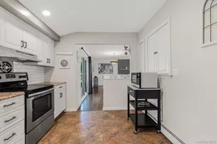 7 Plymouth St, Centereach, NY 11720 - Photo 16