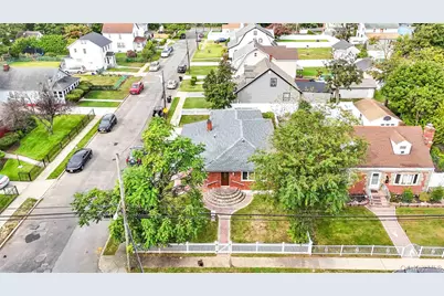 293 Pennsylvania Avenue, Roosevelt, NY 11575 - Photo 4