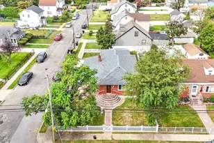 293 Pennsylvania Ave, Roosevelt, NY 11575 - Photo 4