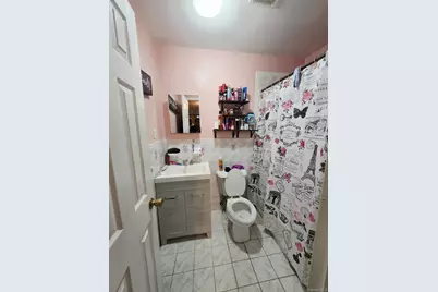 9326 197th Street #3rd Floor, Hollis, NY 11423 - Photo 4