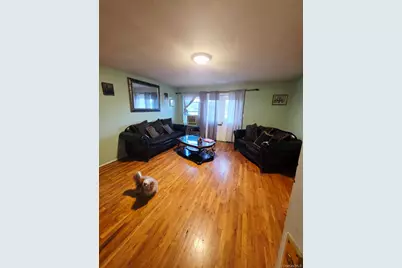9326 197th Street #3rd Floor, Hollis, NY 11423 - Photo 2