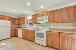 430 Grove Rd, Southold, NY 11971 - Photo 4