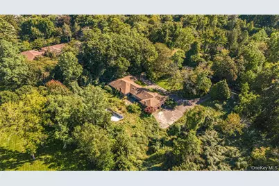 169 Middle Neck Road, Sands Point, NY 11050 - Photo 6