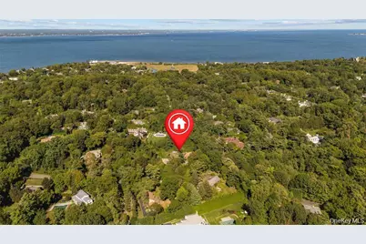 169 Middle Neck Road, Sands Point, NY 11050 - Photo 2