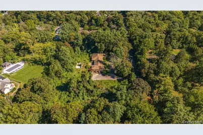 169 Middle Neck Road, Sands Point, NY 11050 - Photo 4