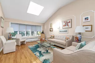 5 Meroke Ct, Huntington Station, NY 11746 - Photo 2