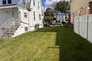 100-24 210th St, Queens Village, NY 11429 - Photo 28