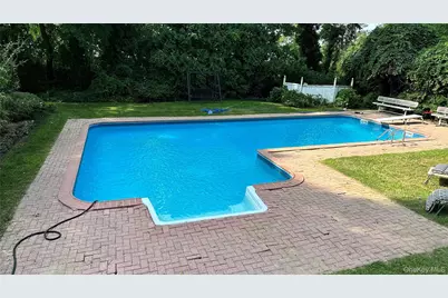 4 Model Court, Rocky Point, NY 11778 - Photo 6