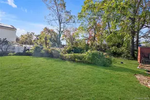 166 & 170 Woodrow Pkwy, West Babylon, NY 11704 - Photo 8