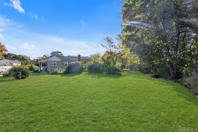 166 & 170 Woodrow Parkway, West Babylon, NY 11704 - Photo 6