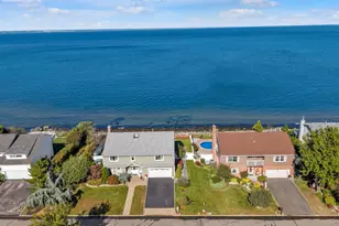 43 Oak Point Dr N, Bayville, NY 11709 - Photo 2