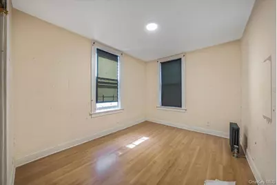 421 S 10th Avenue, Mount Vernon, NY 10550 - Photo 12