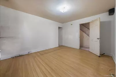 421 S 10th Avenue, Mount Vernon, NY 10550 - Photo 4