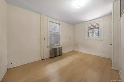 421 S 10th Avenue, Mount Vernon, NY 10550 - Photo 6