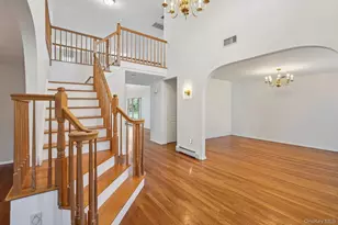 8 Foxwood Dr, Tomkins Cove, NY 10986 - Photo 4