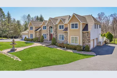 8 Foxwood Drive, Tomkins Cove, NY 10986 - Photo 2