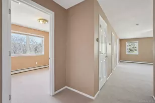 8 Foxwood Dr, Tomkins Cove, NY 10986 - Photo 20