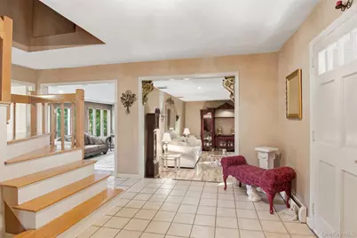 8 Tanager Lane, Northport, NY 11768 - Photo 4