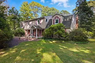 8 Tanager Ln, Northport, NY 11768 - Photo 2