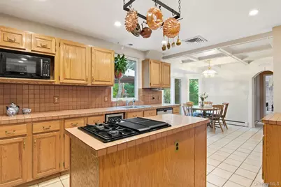 8 Tanager Lane, Northport, NY 11768 - Photo 10