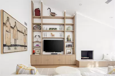 514 Pantigo Road #16, East Hampton, NY 11937 - Photo 4