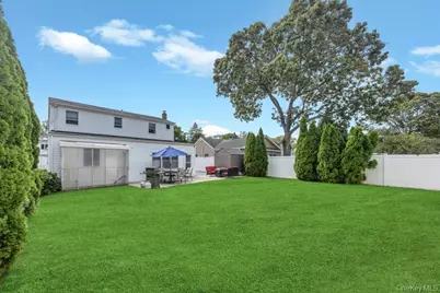 124 E 12th Street, Huntington Station, NY 11746 - Photo 6