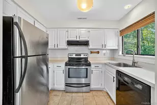 132 Stone Meadow, South Salem, NY 10590 - Photo 12