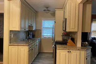 20 Toehee Pl, Islip, NY 11751 - Photo 8