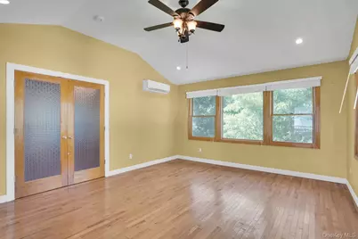 33 Pittoni Drive, Commack, NY 11725 - Photo 26