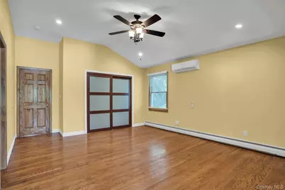 33 Pittoni Drive, Commack, NY 11725 - Photo 22