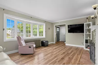3208 Linden Street, Wantagh, NY 11793 - Photo 12