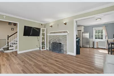 3208 Linden Street, Wantagh, NY 11793 - Photo 12