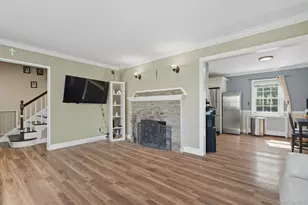 3208 Linden St, Wantagh, NY 11793 - Photo 12