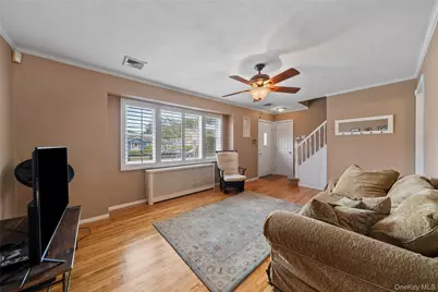 94 Charles Avenue, Massapequa Park, NY 11762 - Photo 6