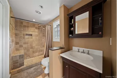 94 Charles Avenue, Massapequa Park, NY 11762 - Photo 18