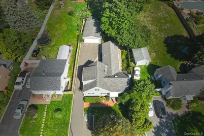 109 W 21st Street, Huntington Station, NY 11746 - Photo 32