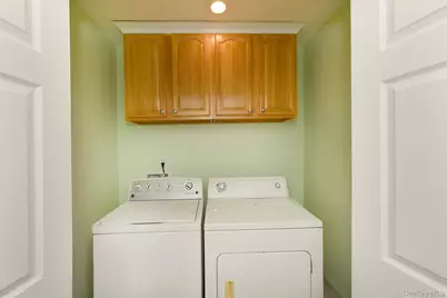 109 W 21st Street, Huntington Station, NY 11746 - Photo 10