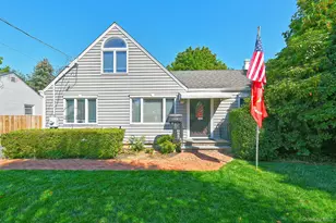 109 W 21st St, Huntington Station, NY 11746 - Photo 2