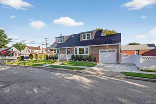 1098 Russell St, Franklin Square, NY 11010 - Photo 4