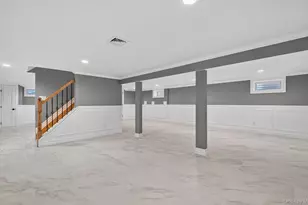 1098 Russell St, Franklin Square, NY 11010 - Photo 32