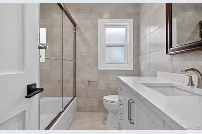 1098 Russell Street, Franklin Square, NY 11010 - Photo 20